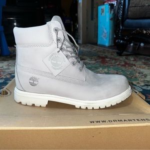 Timberland sliver with white.